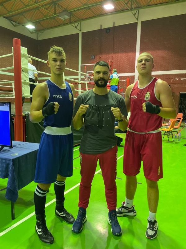 Zdralo i bokseri