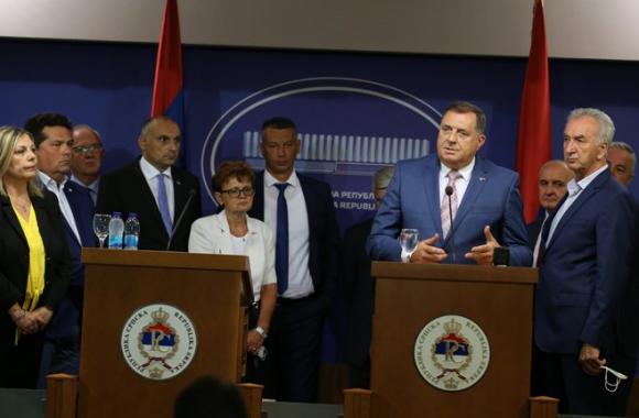 ZAJEDNICKI STAV POLITICARA.