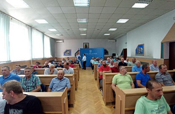 Naslovna poljoprivrednici