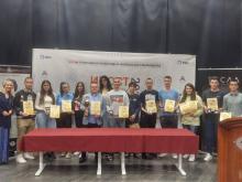 srednjoškolci milici 